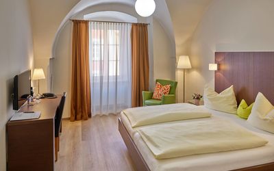 assets/images/7/stadthotel-schaerding-doppelzimmer-2-d23131e3.jpg