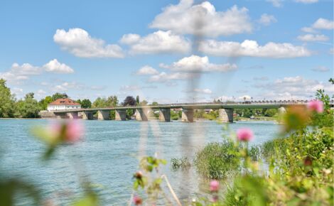 assets/images/c/stadthotel-schaerding_innbruecke-fb1ea967.jpg